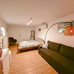 Gospodarstwo wiejskie Winnica Novi - *